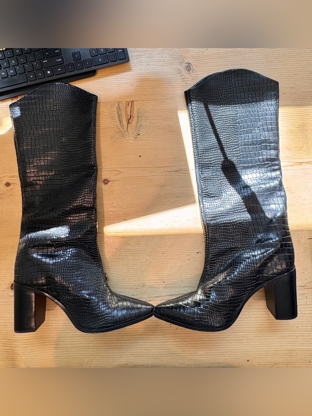 SCHUTZ Maryana Crocodile Embossed Leather Western Boots Heel Women 10 Black EUC